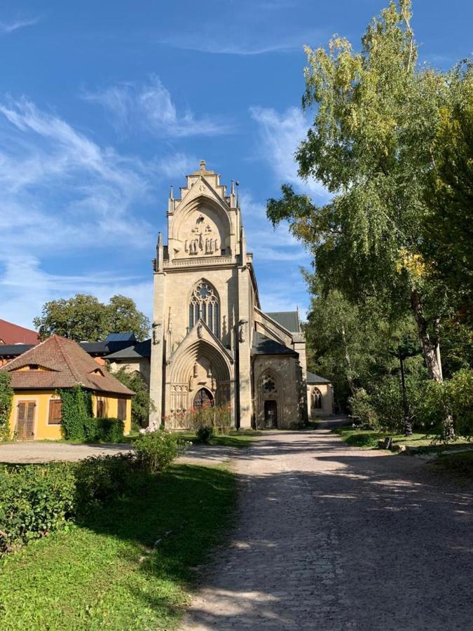 Hotel Garni Zum Rebstock Naumburg  Buitenkant foto