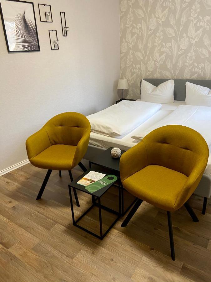 Hotel Garni Zum Rebstock Naumburg  Buitenkant foto