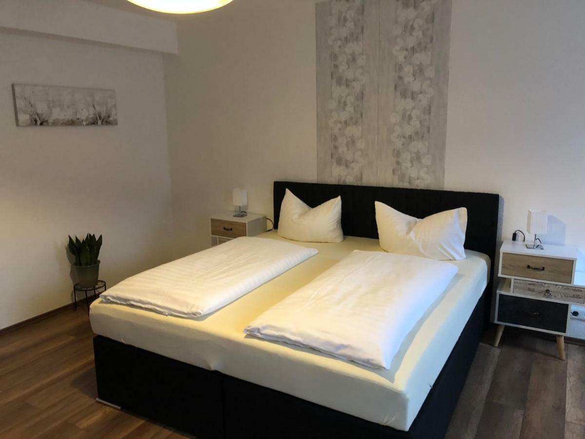 Hotel Garni Zum Rebstock Naumburg  Buitenkant foto